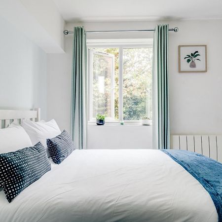 Apartment In Elephant & Castle With Parking Londra Exterior foto