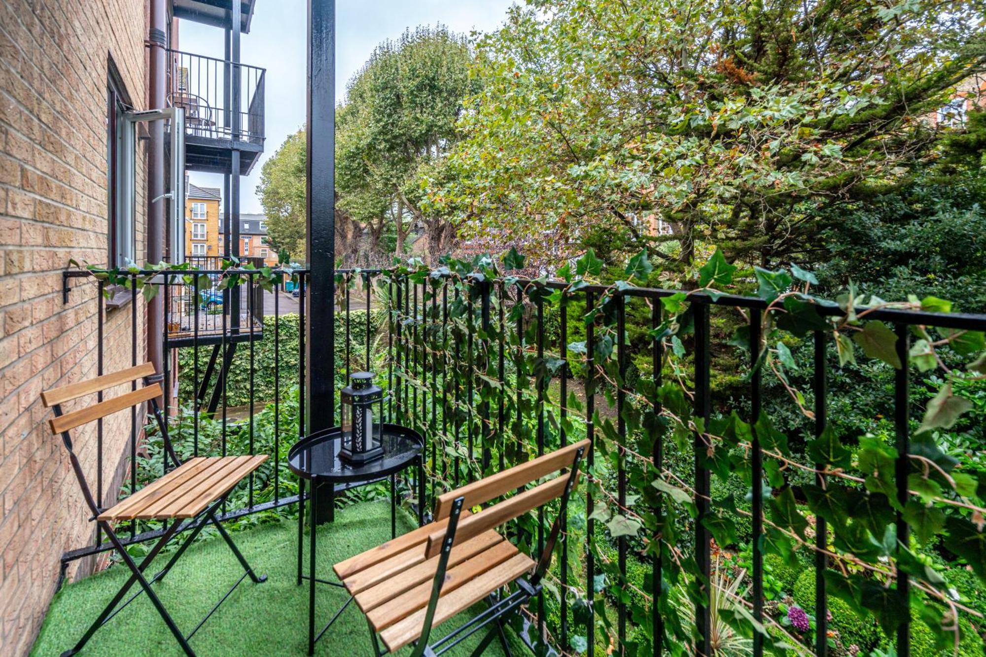 Apartment In Elephant & Castle With Parking Londra Exterior foto