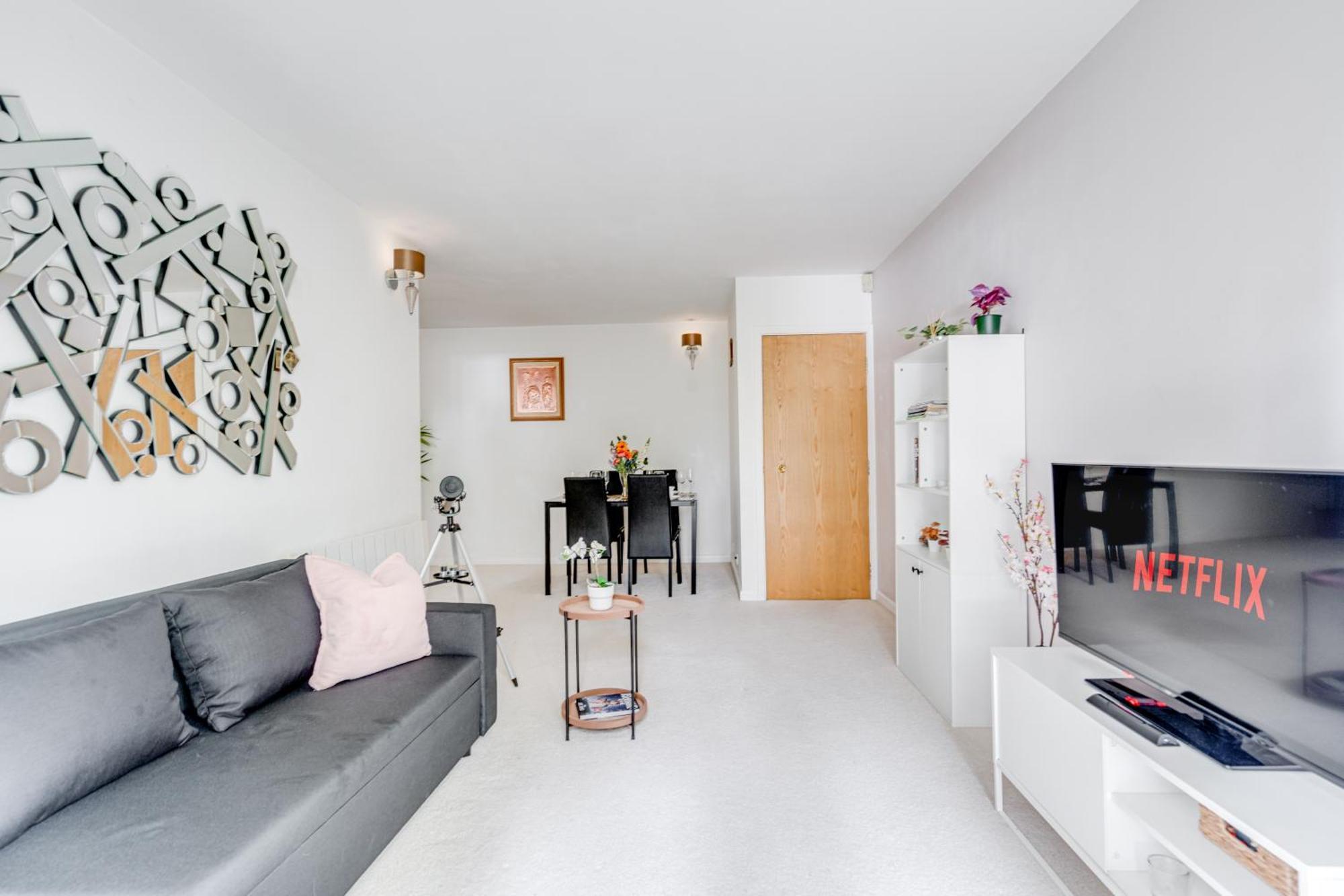 Apartment In Elephant & Castle With Parking Londra Exterior foto